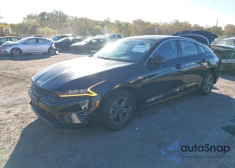 2022 Kia K5 Lxs z USA, uszkodzony, nr VIN 5XXG14J27NG139440